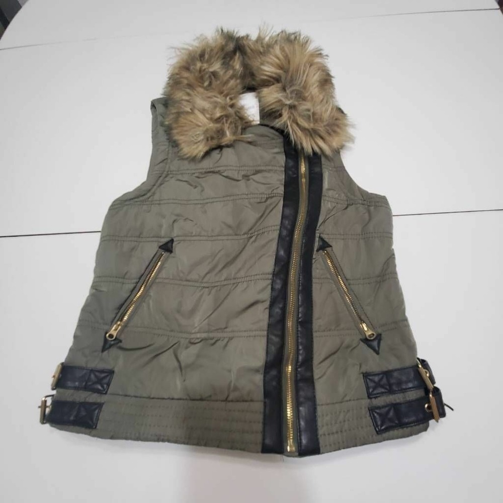 Maurices Womens Puffer Vest Green Black Asymmetric Zip Front Pockets Collar S